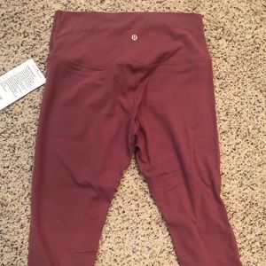 Lululemon 23’ crop size 10 NEW